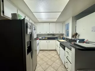 Photo #3: 260020176 Listing