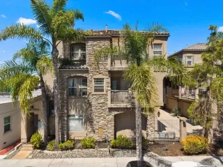 Photo #3: 260020181 Listing