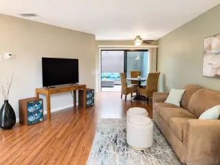 Photo #2: 260020184 Listing