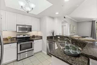 Photo #6: 260020193 Listing