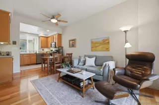 Photo #1: 260020282 Listing