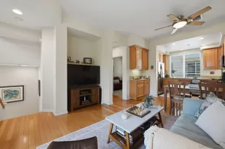 Photo #3: 260020282 Listing