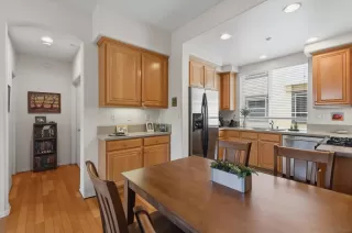 Photo #4: 260020282 Listing