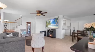 Photo #4: 260020307 Listing