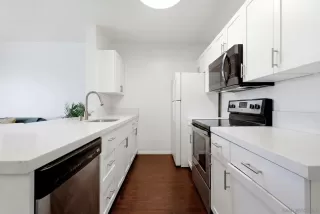 Photo #6: 260020343 Listing