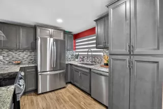 Photo #5: 260020357 Listing