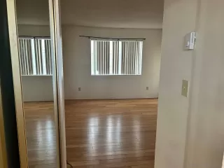 Photo #1: 260020368 Listing