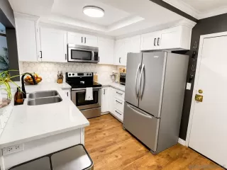 Photo #4: 260020386 Listing