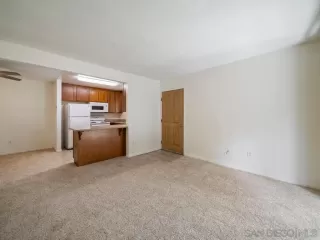 Photo #4: 260020419 Listing