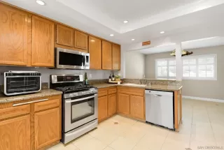 Photo #2: 260020496 Listing