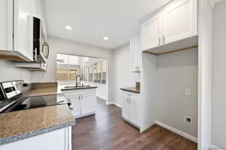 Photo #6: 260020498 Listing