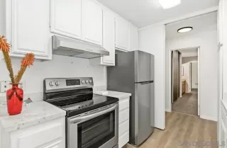 Photo #3: 260020511 Listing