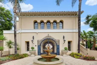 Photo #3: 260020523 Listing