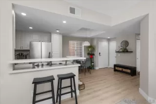 Photo #6: 260020531 Listing