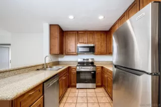 Photo #3: 260020539 Listing