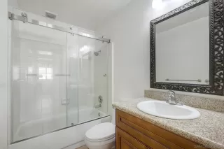 Photo #5: 260020539 Listing