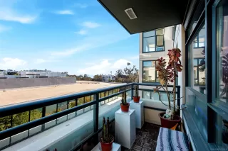 Photo #3: 260020556 Listing 