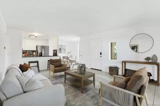Photo #4: 260020589 Listing