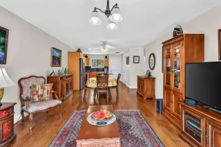 Photo #2: 260020651 Listing 