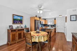 Photo #4: 260020651 Listing
