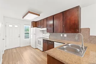 Photo #6: 260020697 Listing