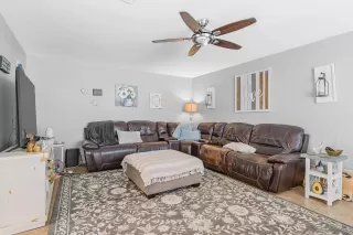 Photo #4: 260020715 Listing