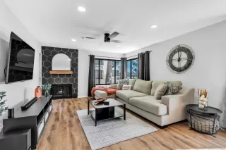 Photo #1: 2600216 Listing 