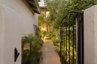 Photo #4: 2600224 Listing 