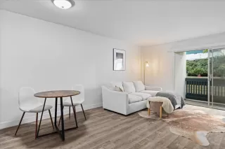 Photo #5: 2600257 Listing