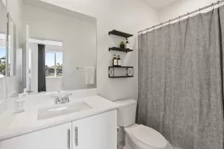 Photo #6: 2600286 Listing