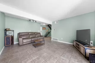 Photo #4: 2600300 Listing 