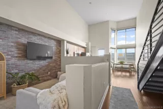 Photo #4: 2600308 Listing