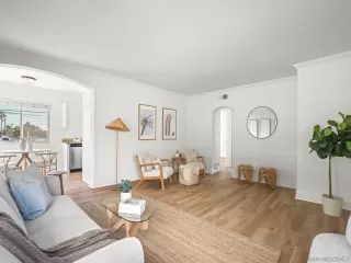 Photo #4: 2600327 Listing