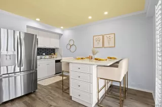 Photo #2: 2600329 Listing