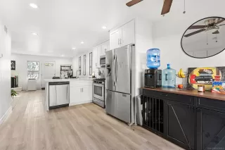 Photo #4: 2600344 Listing