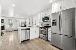 Photo #6: 2600344 Listing