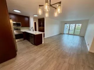 Photo #6: 2600352 Listing