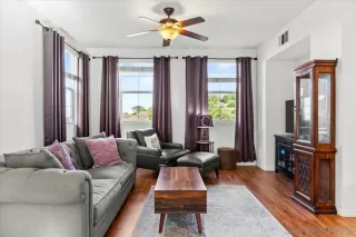 Photo #5: 2600372 Listing 