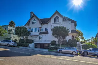 Photo #1: 2600374 Listing 