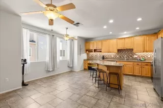 Photo #1: 2600401 Listing 