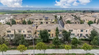 Photo #3: 2600405 Listing 