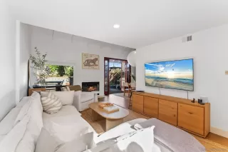 Photo #3: 2600406 Listing 