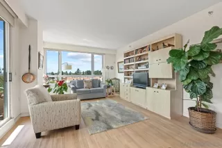 Photo #2: 2600408 Listing 