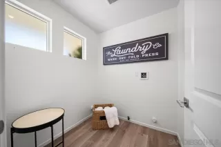 Photo #4: 2600426 Listing