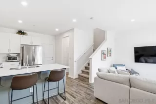 Photo #5: 2600470 Listing