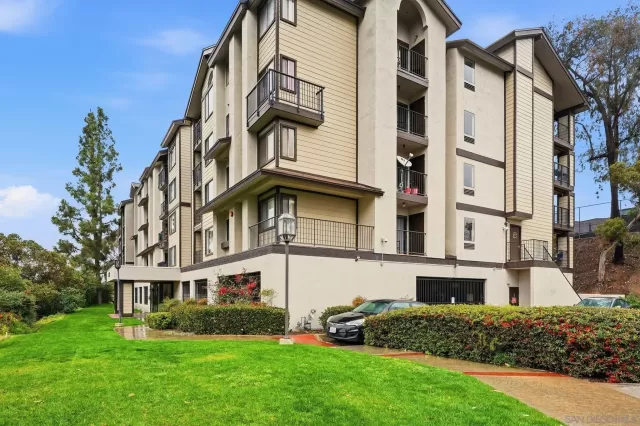 MLS: 2600472 Condo For Sale