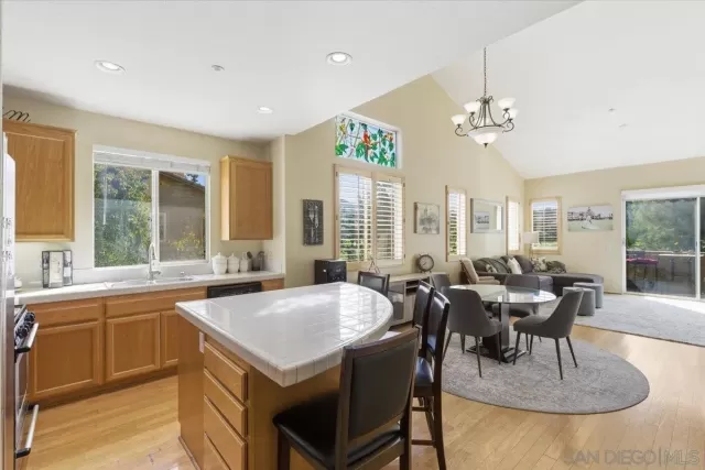 MLS: 2600542 Condo For Sale