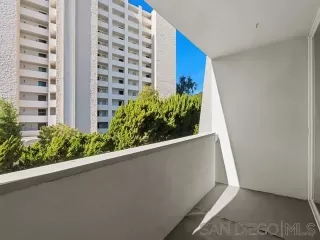 Photo #2: 2600570 Listing