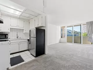 Photo #3: 2600570 Listing