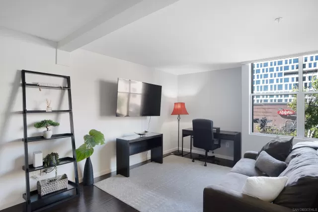 MLS: 2600573 Condo For Sale